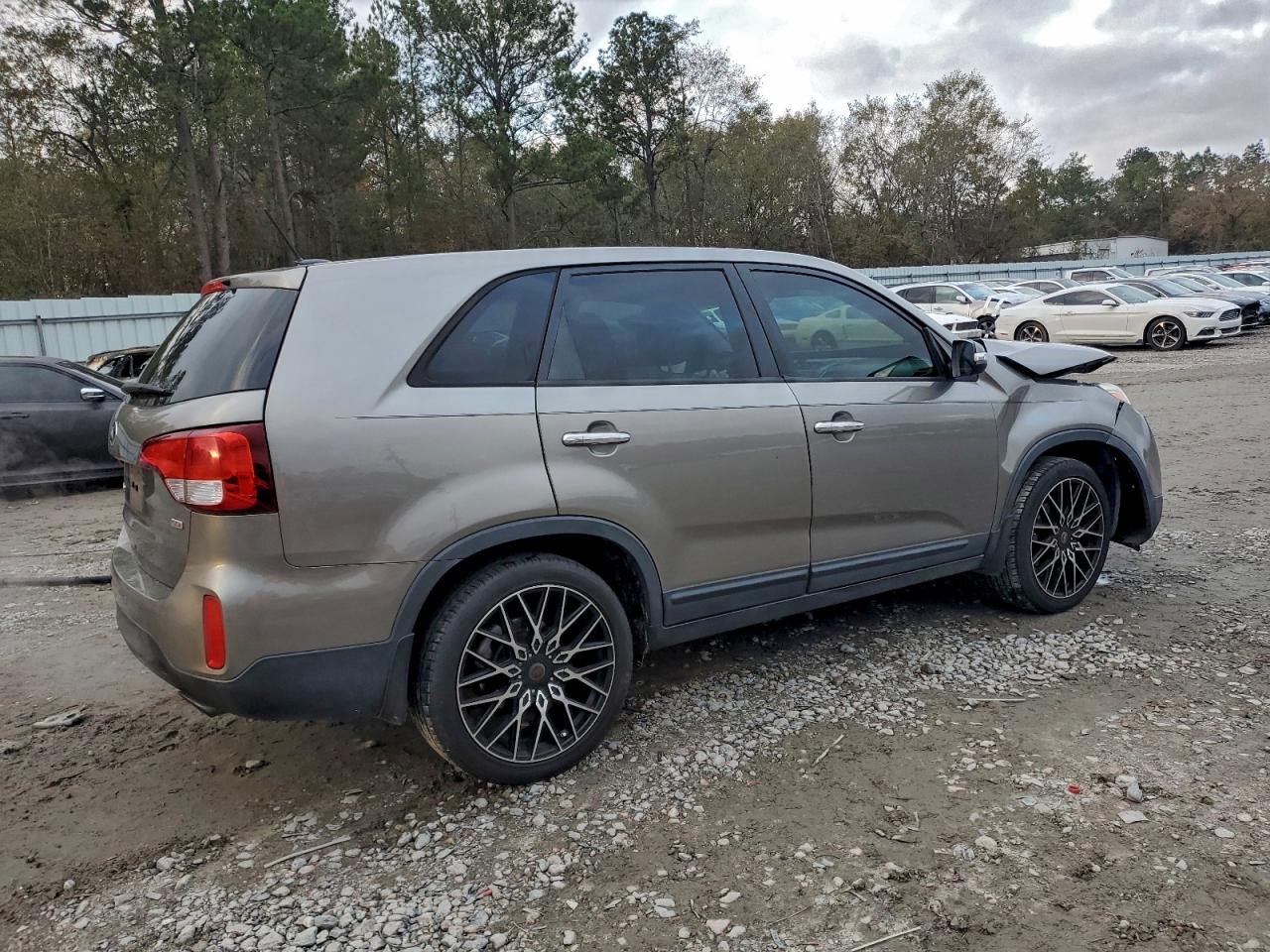 2015 KIA SORENTO LX photo 5