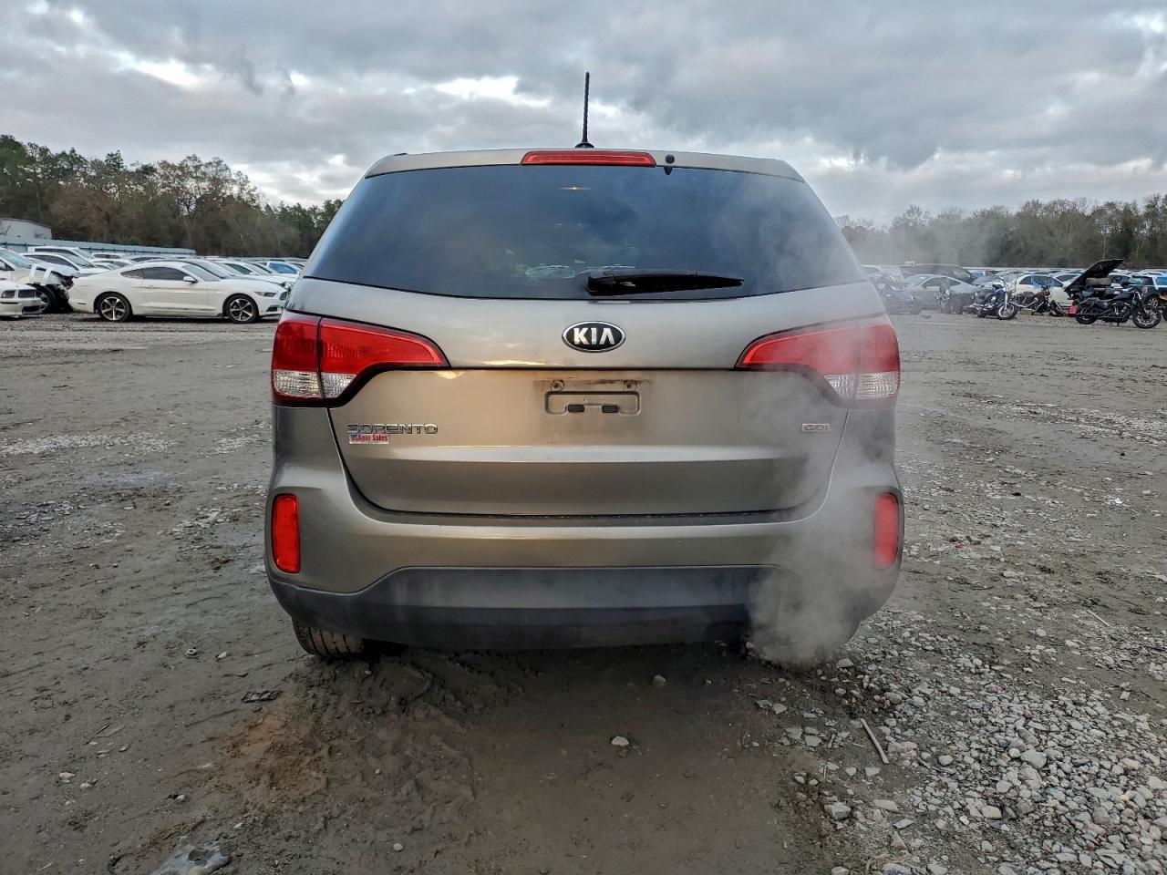 2015 KIA SORENTO LX photo 11