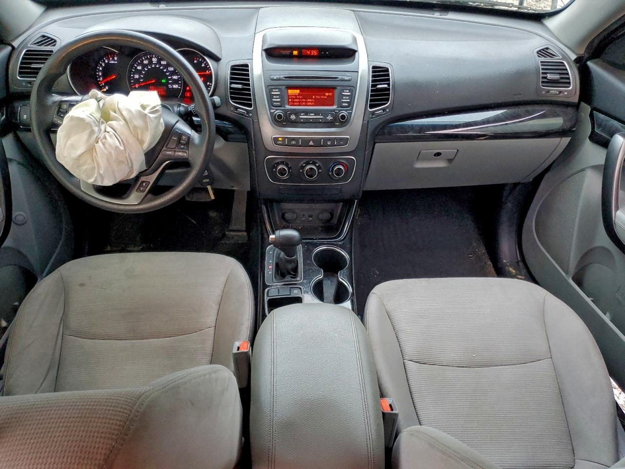 2015 KIA SORENTO LX photo 15