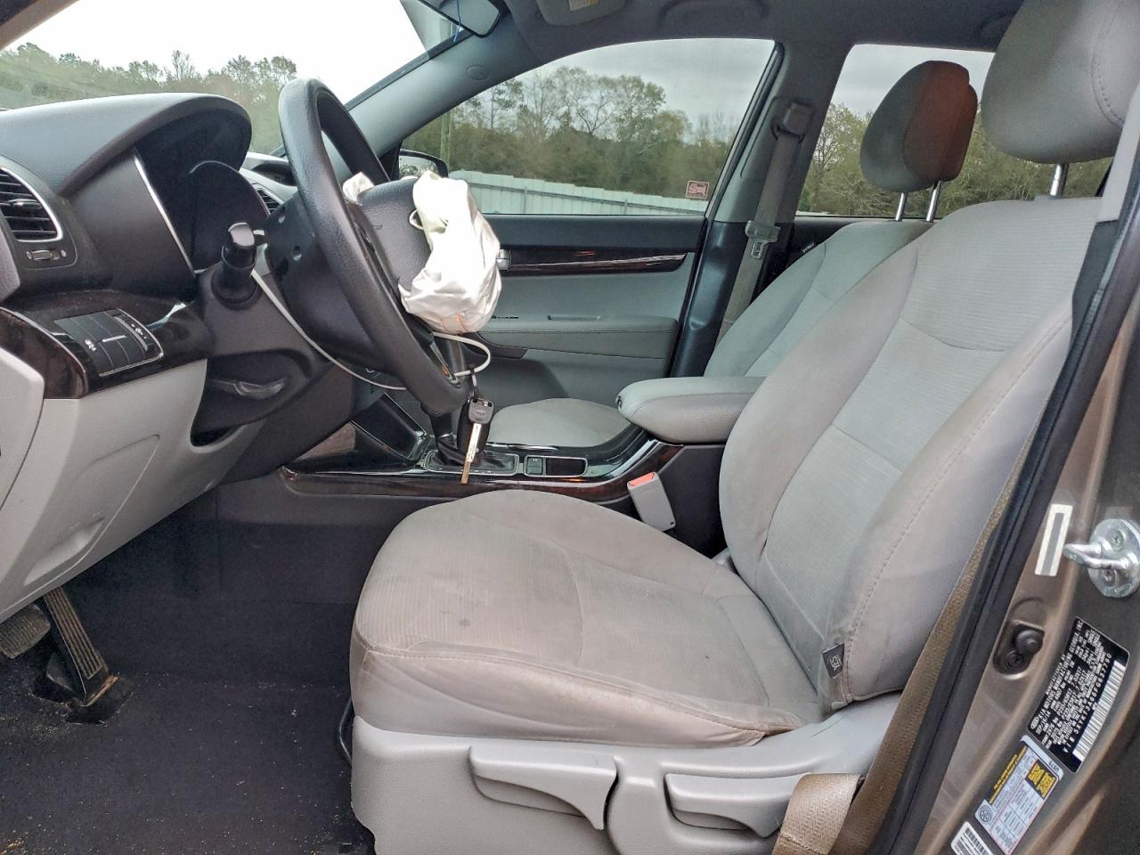 2015 KIA SORENTO LX photo 13