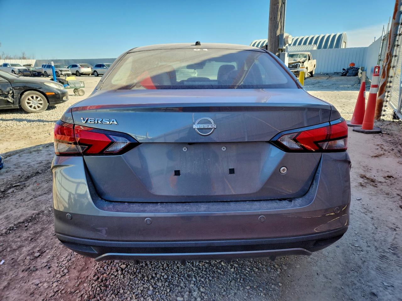 2024 NISSAN VERSA S photo 11