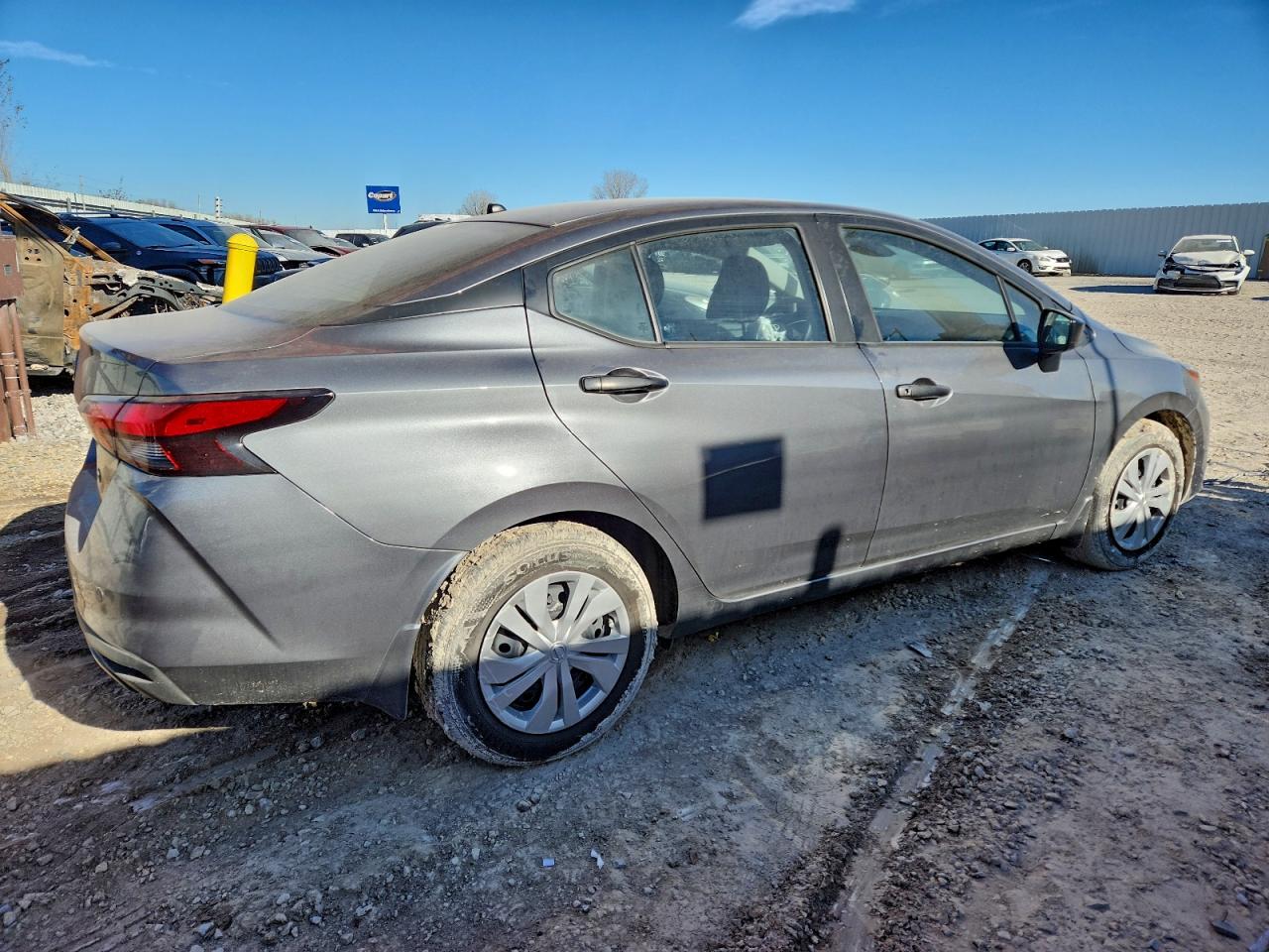 2024 NISSAN VERSA S photo 5