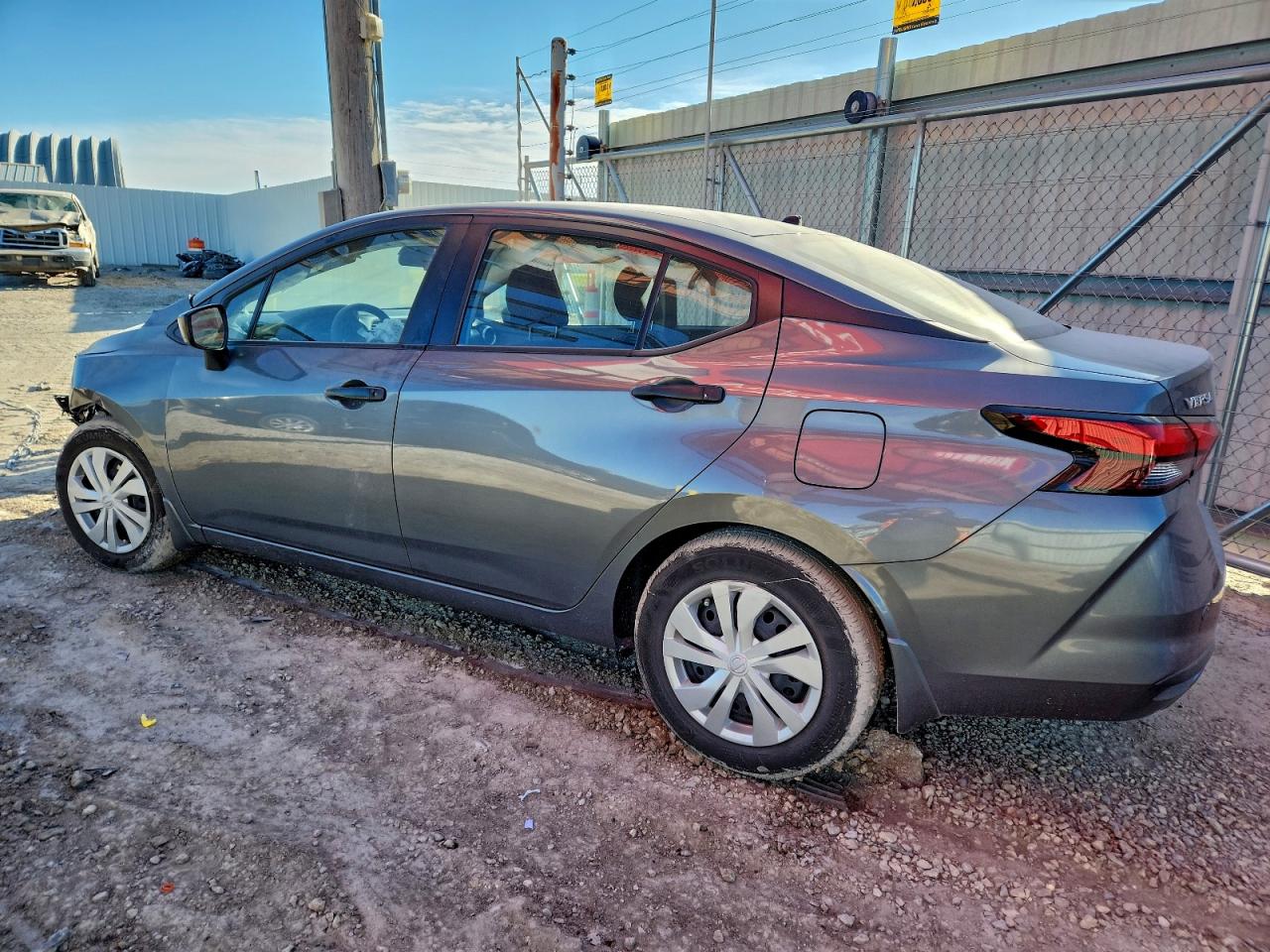 2024 NISSAN VERSA S photo 3