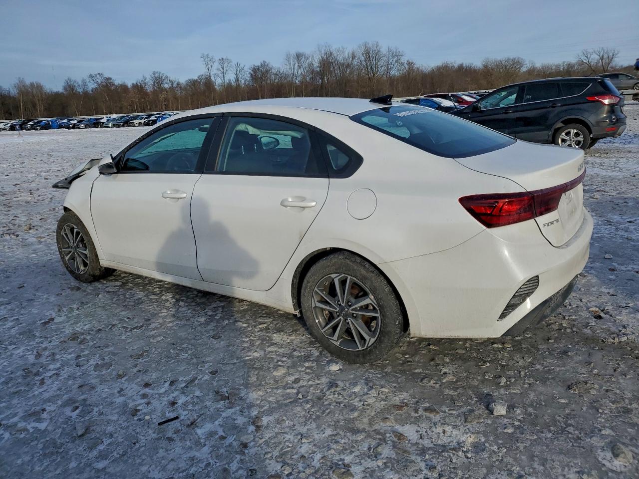 2024 KIA FORTE LX photo 3