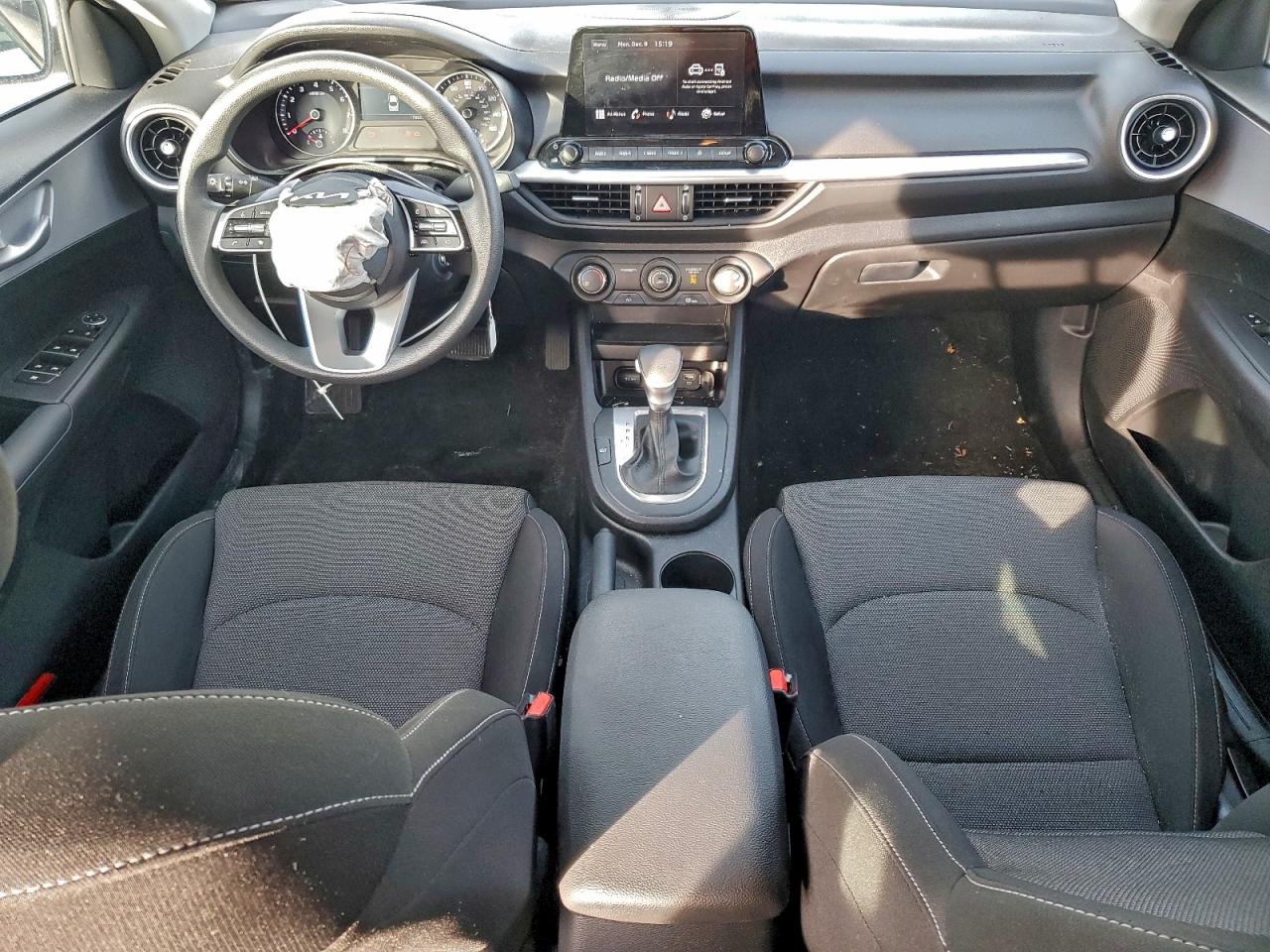 2024 KIA FORTE LX photo 15