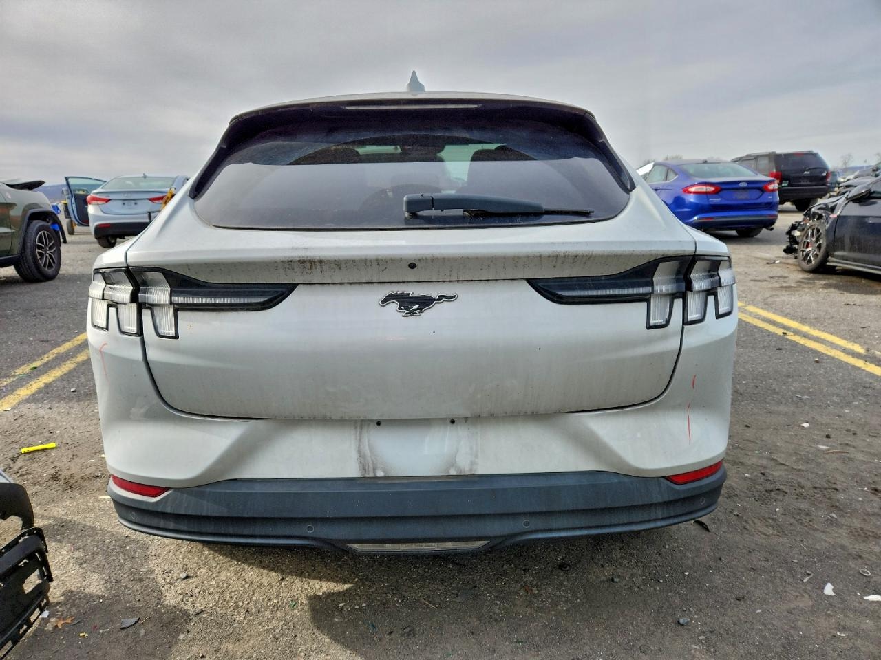 2021 FORD MUSTANG MACH-E SELECT photo 11