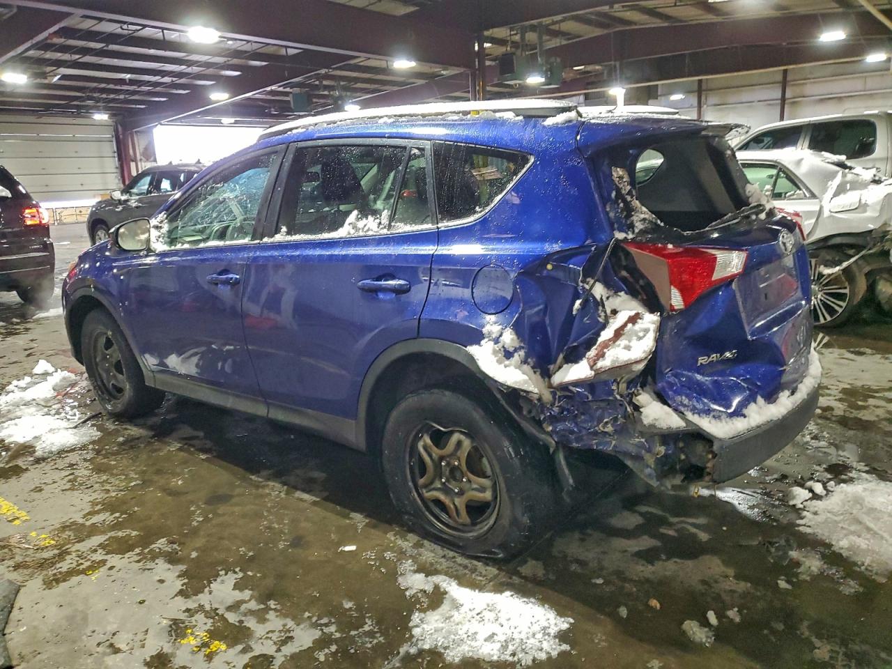 2014 TOYOTA RAV4 LE photo 2