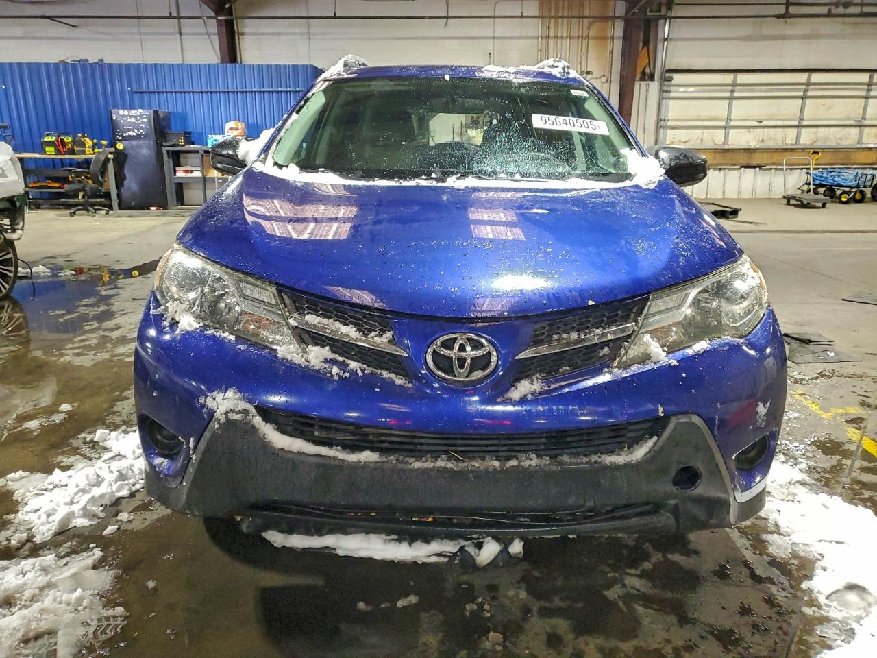 2014 TOYOTA RAV4 LE photo 5