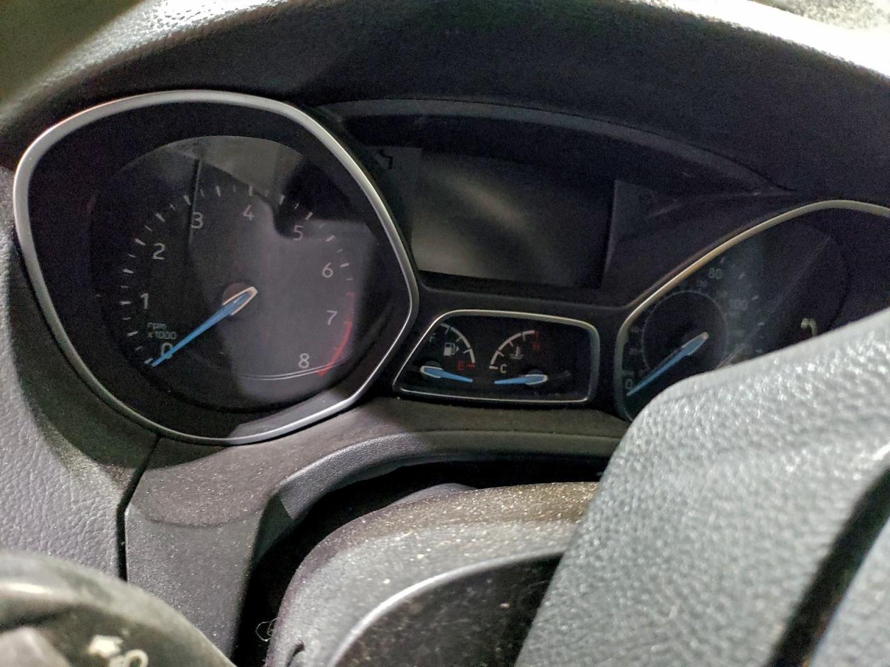 2017 FORD FOCUS SE photo 17