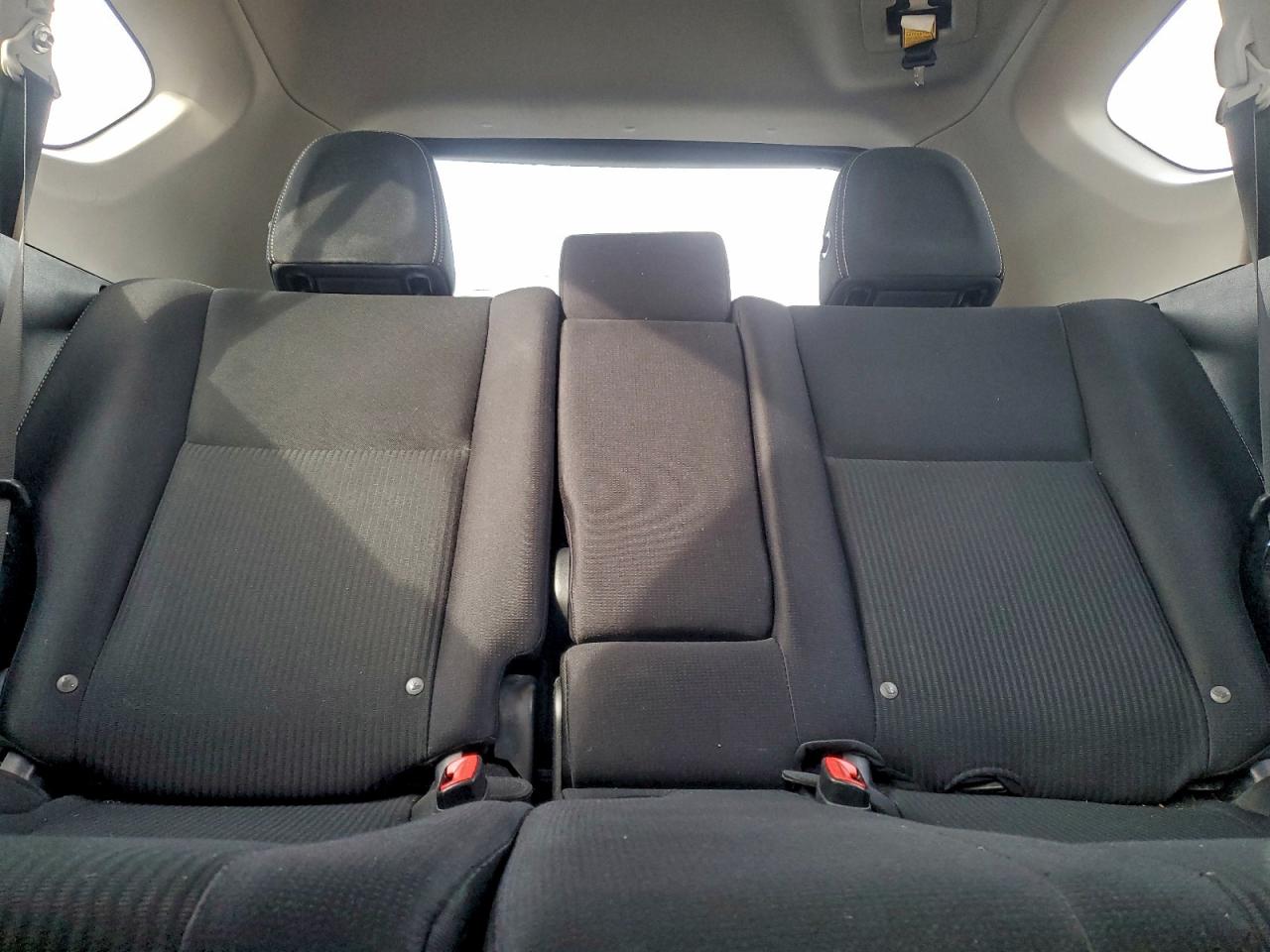 2013 TOYOTA RAV4 XLE photo 19