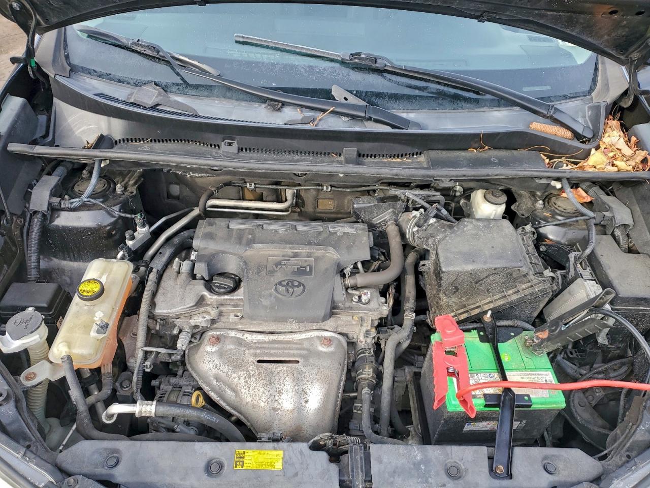 2013 TOYOTA RAV4 XLE photo 23