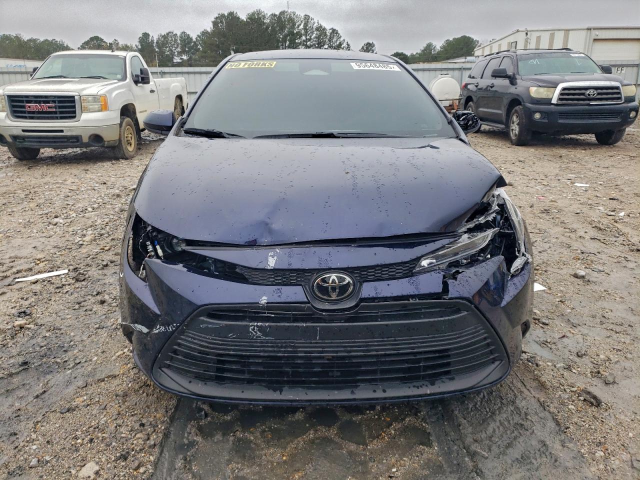 2025 TOYOTA COROLLA LE photo 9