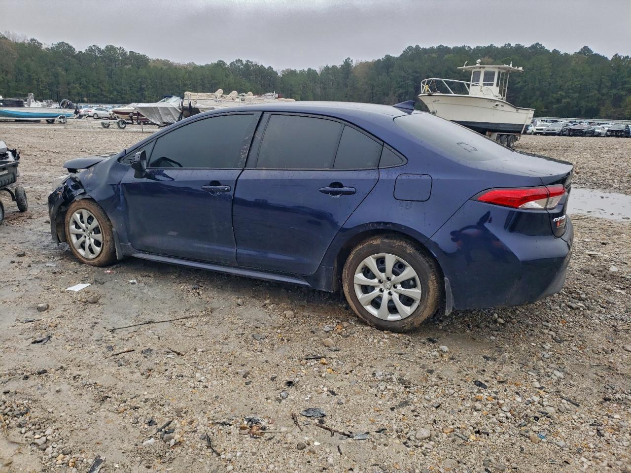 2025 TOYOTA COROLLA LE photo 3
