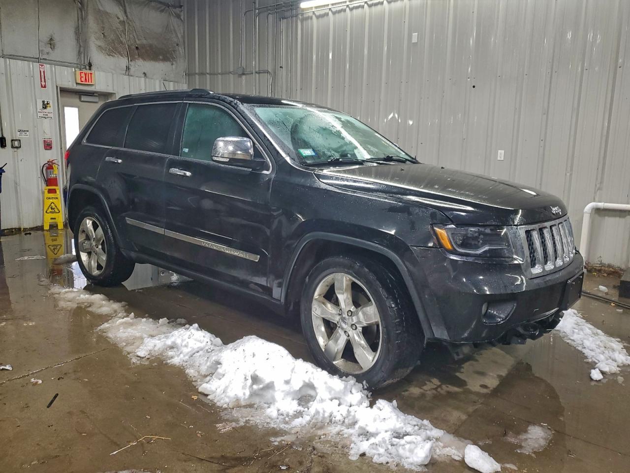 2012 JEEP GRAND CHEROKEE OVERLAND photo 4