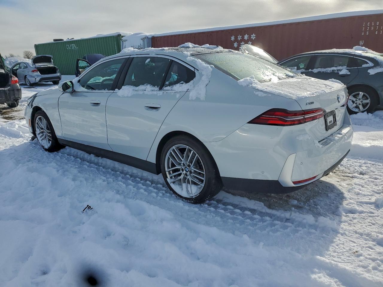 2024 BMW 530 XI photo 3