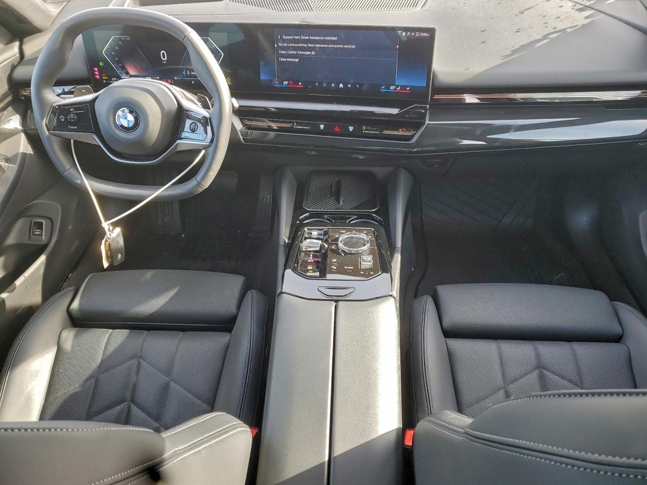 2024 BMW 530 XI photo 15