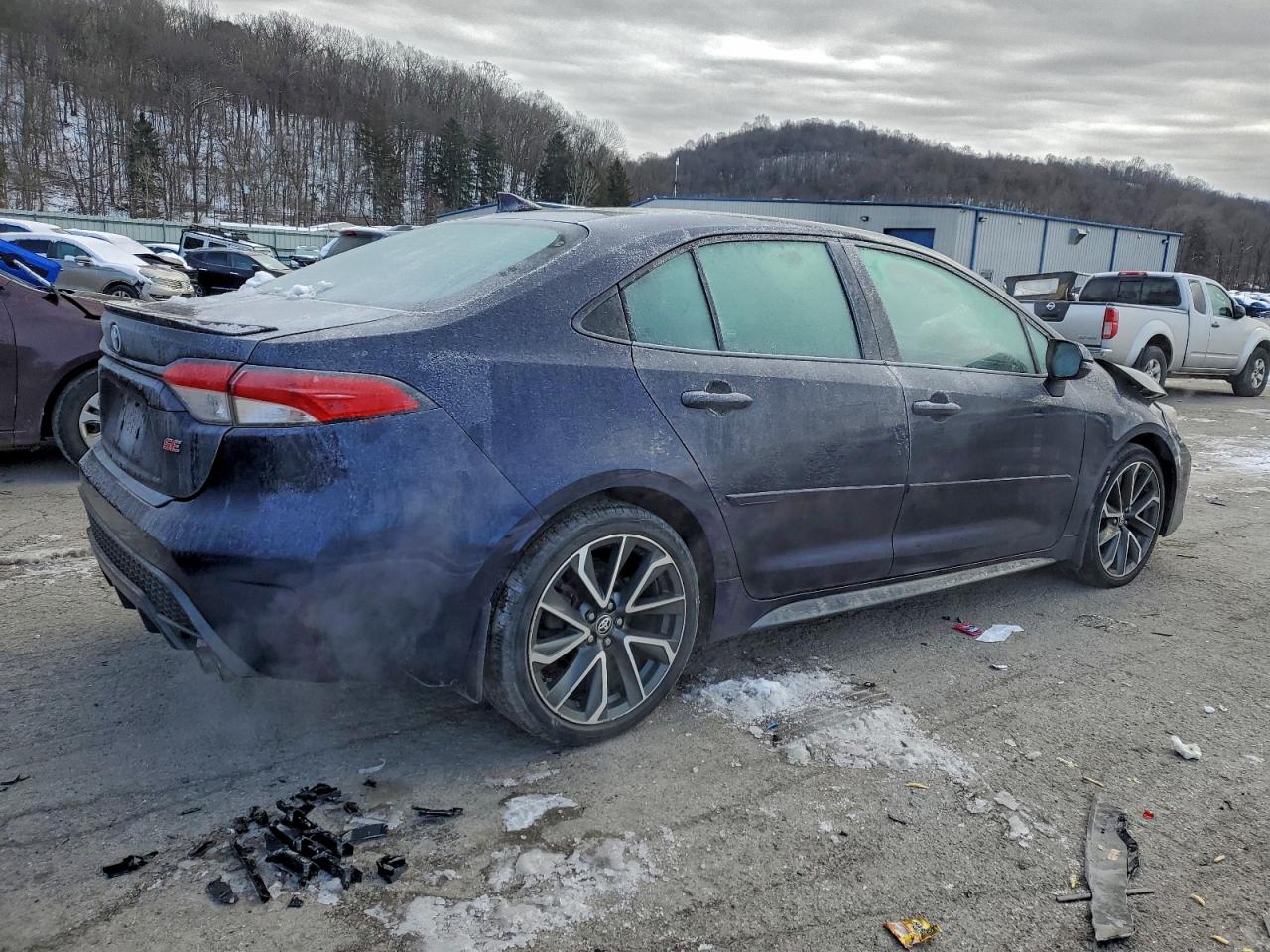 2022 TOYOTA COROLLA SE photo 3