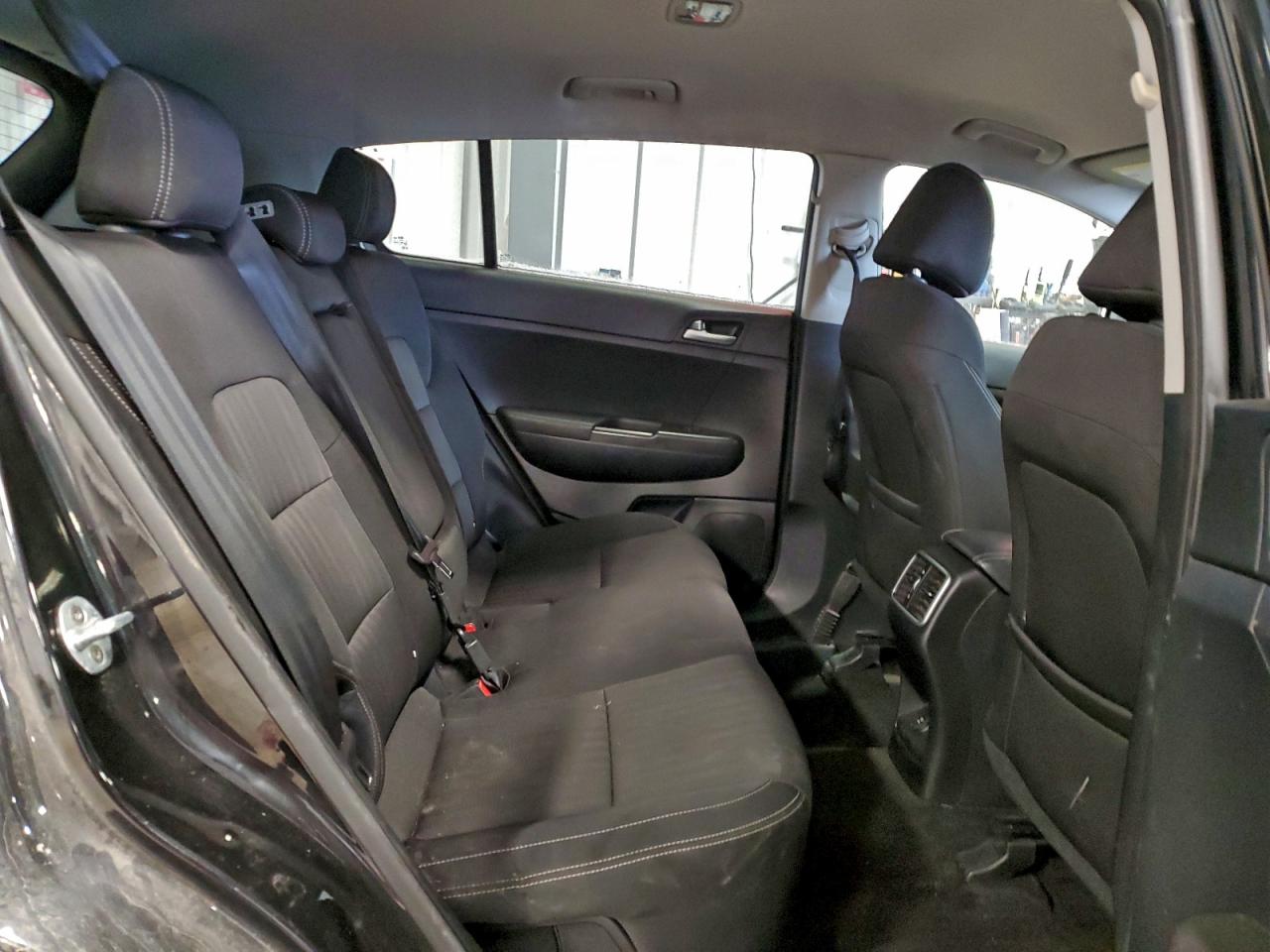 2017 KIA SPORTAGE LX photo 21