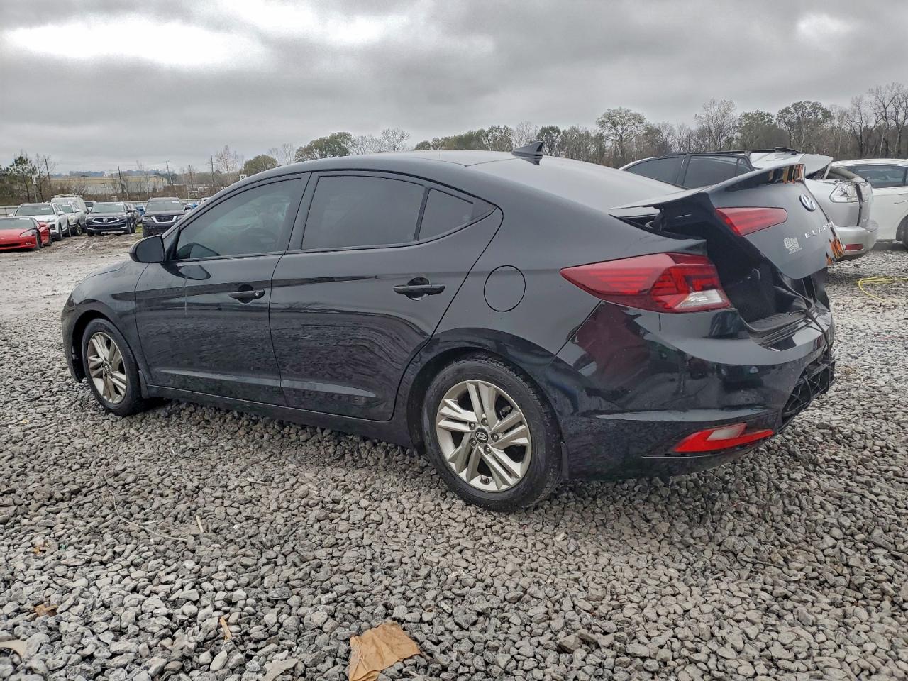 2019 HYUNDAI ELANTRA SEL photo 3
