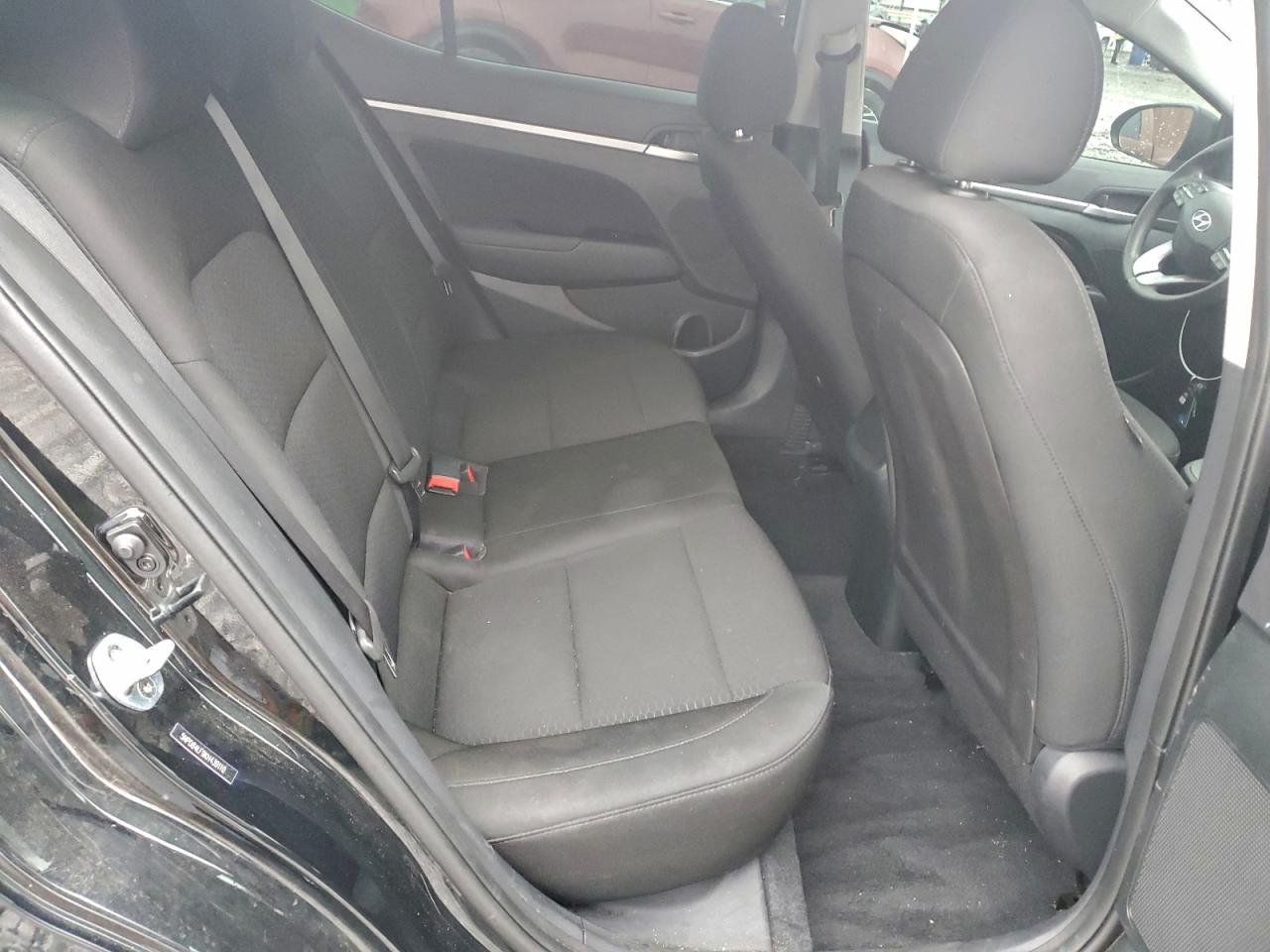 2019 HYUNDAI ELANTRA SEL photo 19