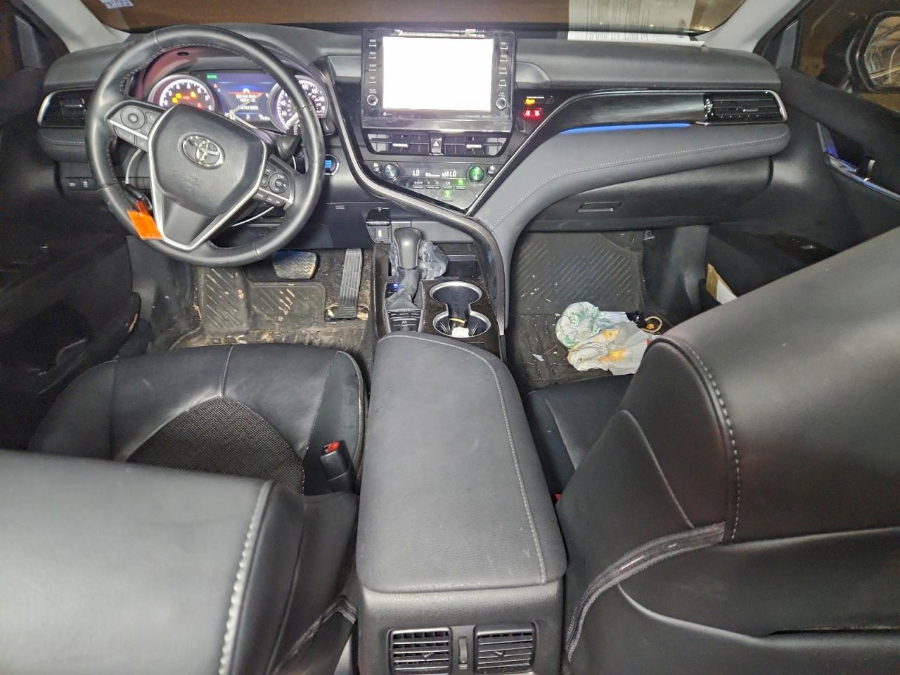2024 TOYOTA CAMRY XLE photo 8