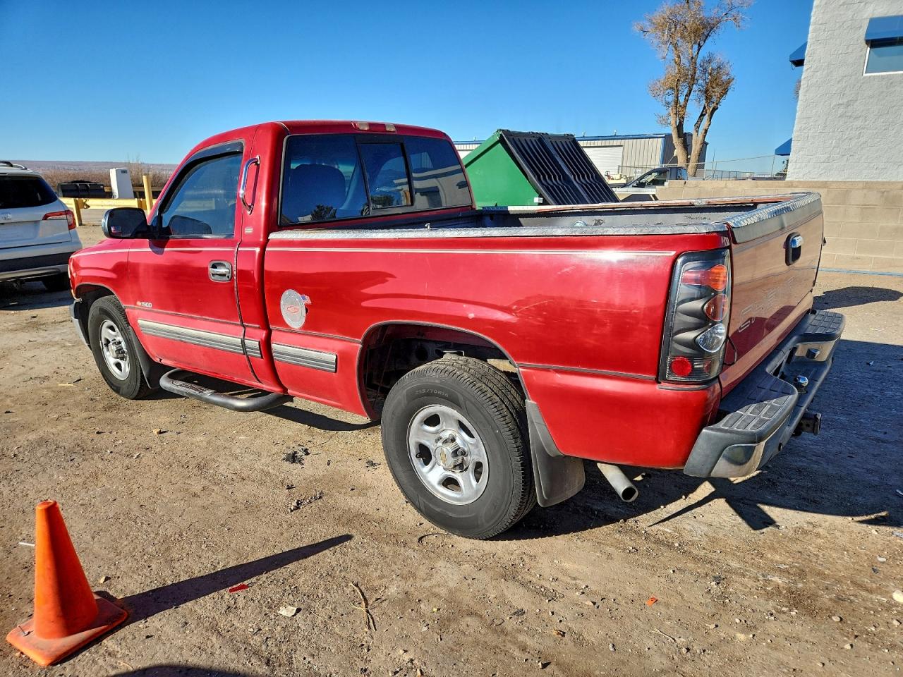 2002 CHEVROLET SILVERADO C1500 photo 3