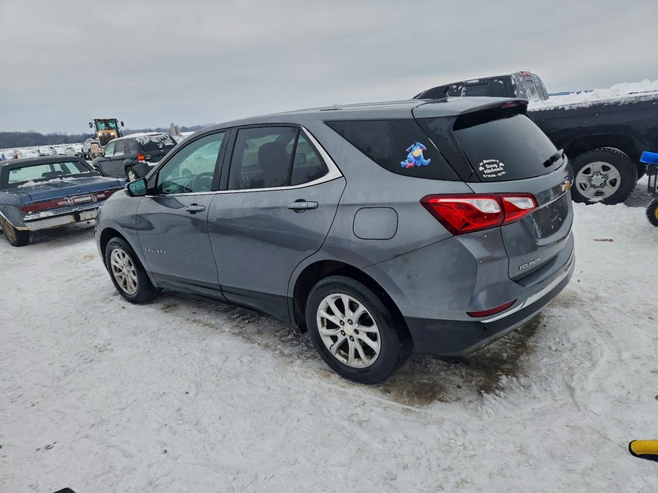 2018 CHEVROLET EQUINOX LT photo 2