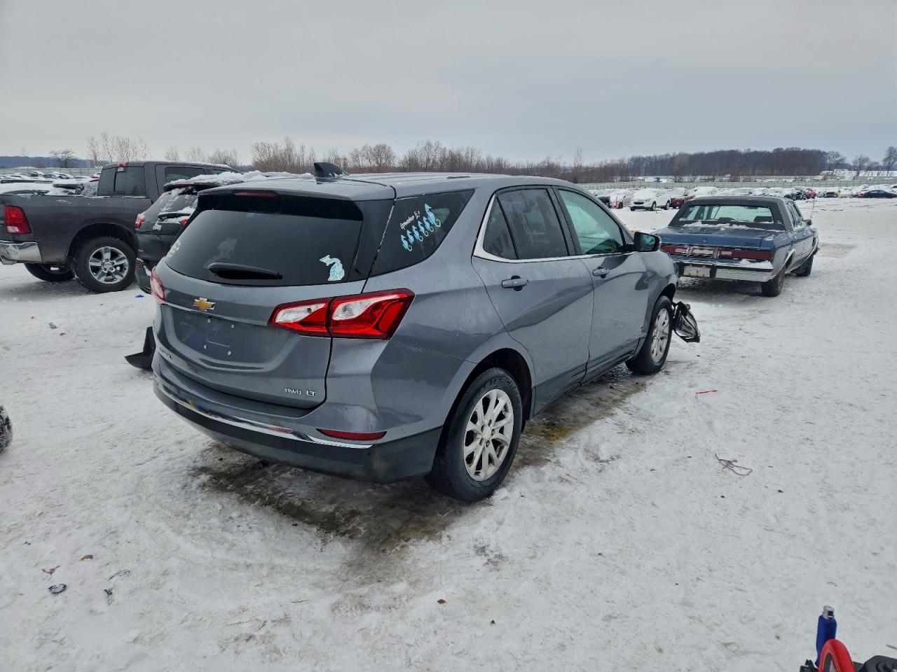 2018 CHEVROLET EQUINOX LT photo 3