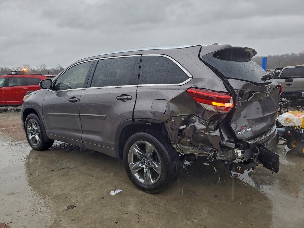2019 TOYOTA HIGHLANDER LIMITED PLATINUM photo 2