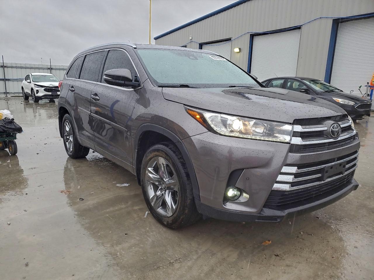 2019 TOYOTA HIGHLANDER LIMITED PLATINUM photo 4