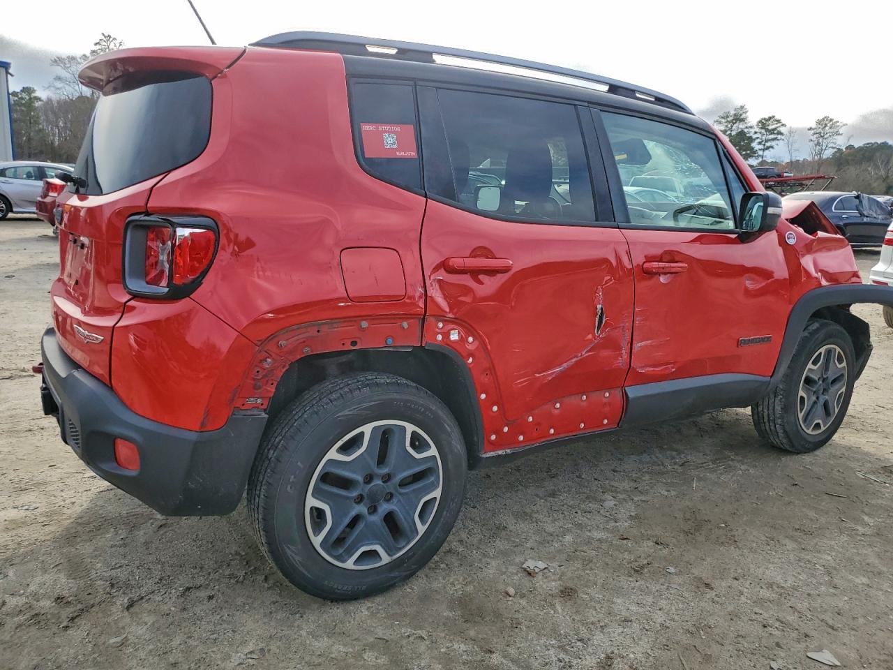 2015 JEEP RENEGADE photo 3