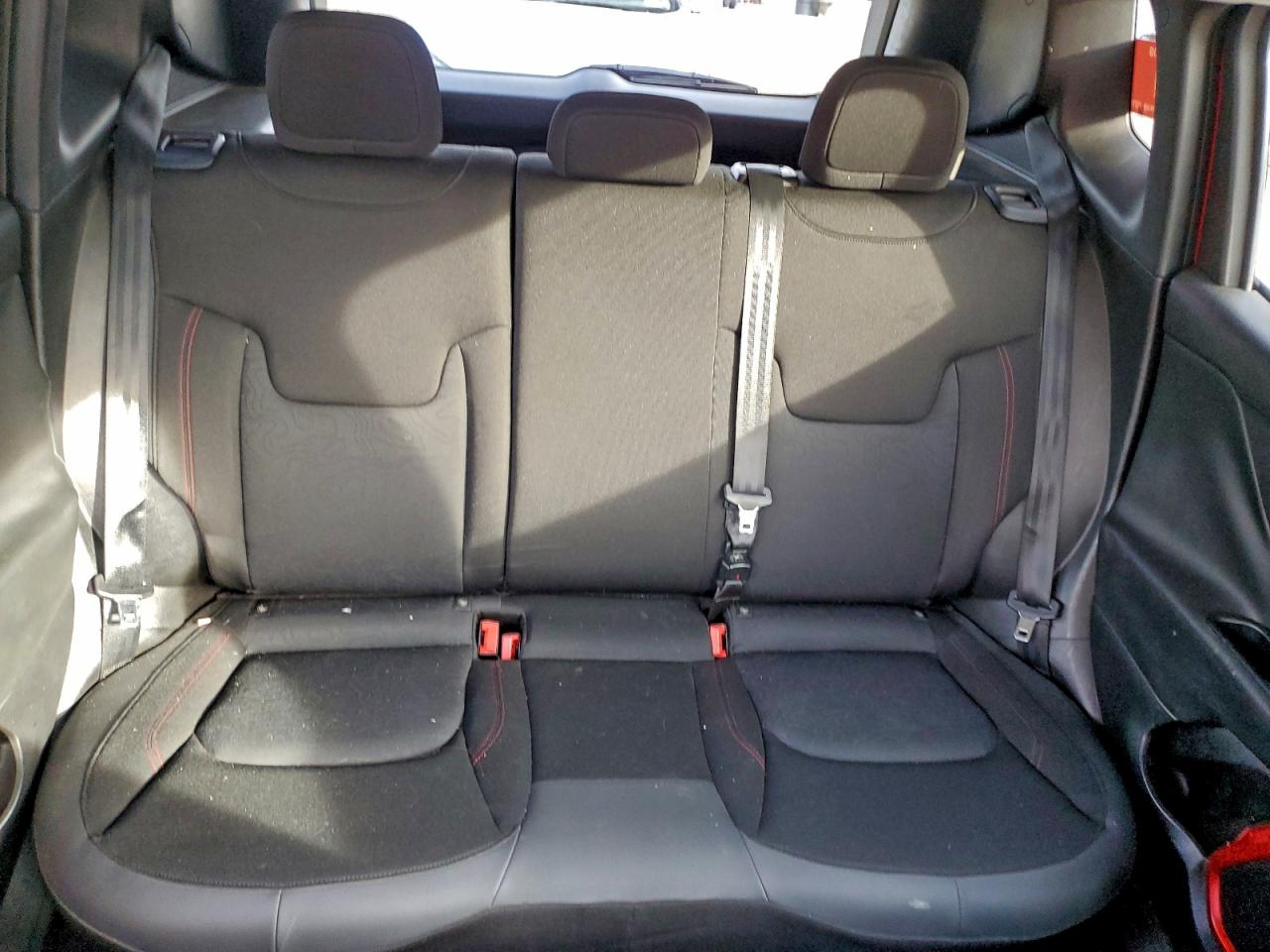 2015 JEEP RENEGADE photo 10