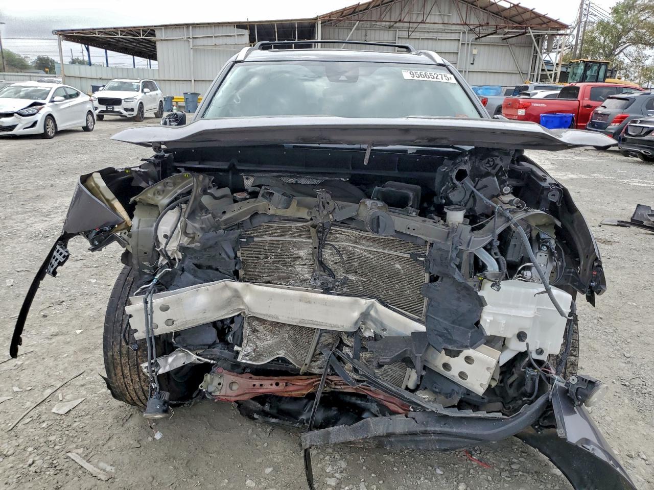 2023 TOYOTA HIGHLANDER XLE photo 13