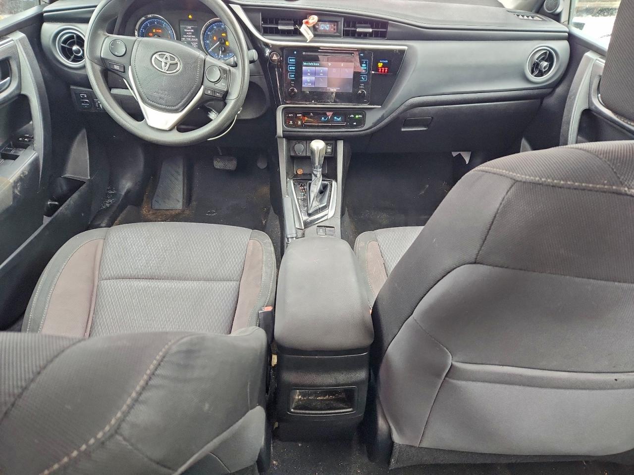 2019 TOYOTA COROLLA LE photo 8