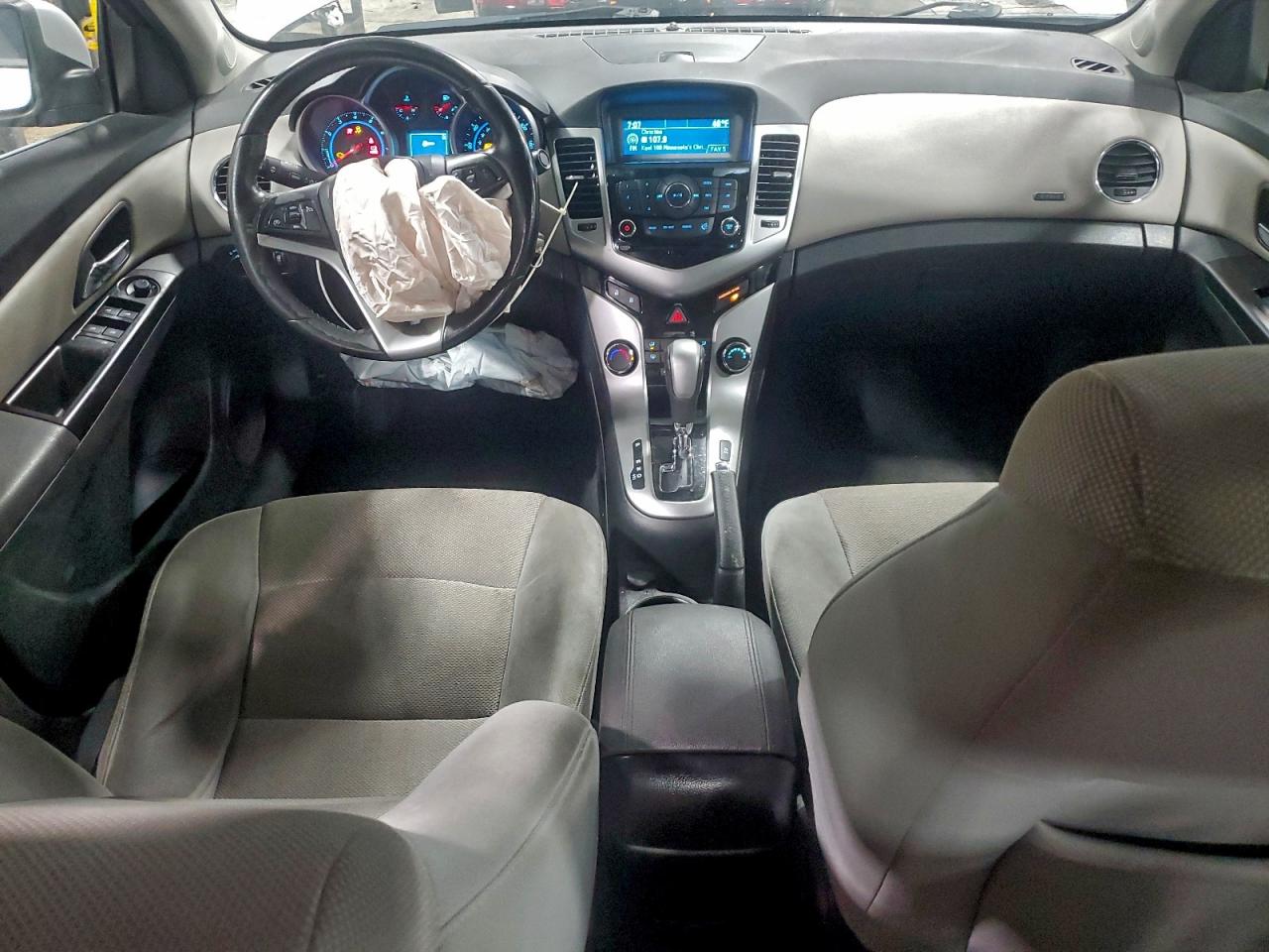 2014 CHEVROLET CRUZE LT photo 8