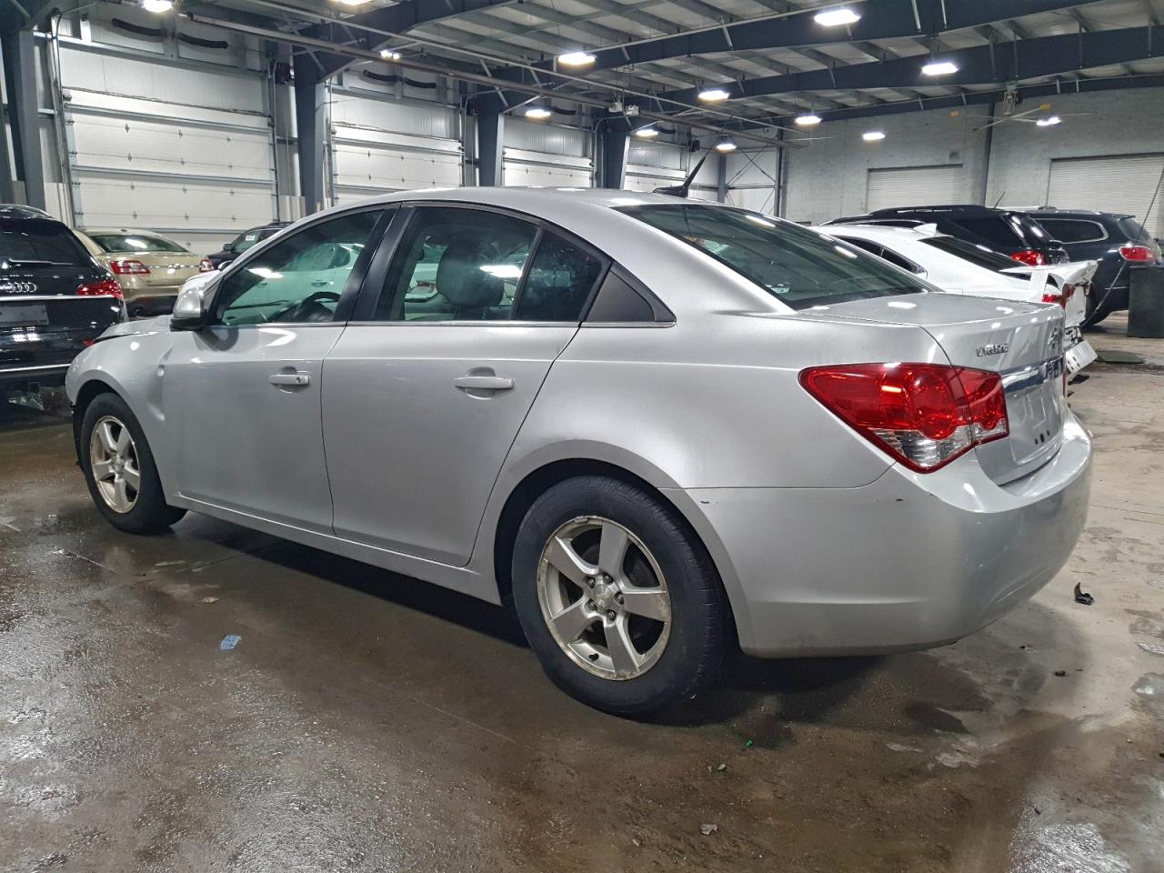 2014 CHEVROLET CRUZE LT photo 2
