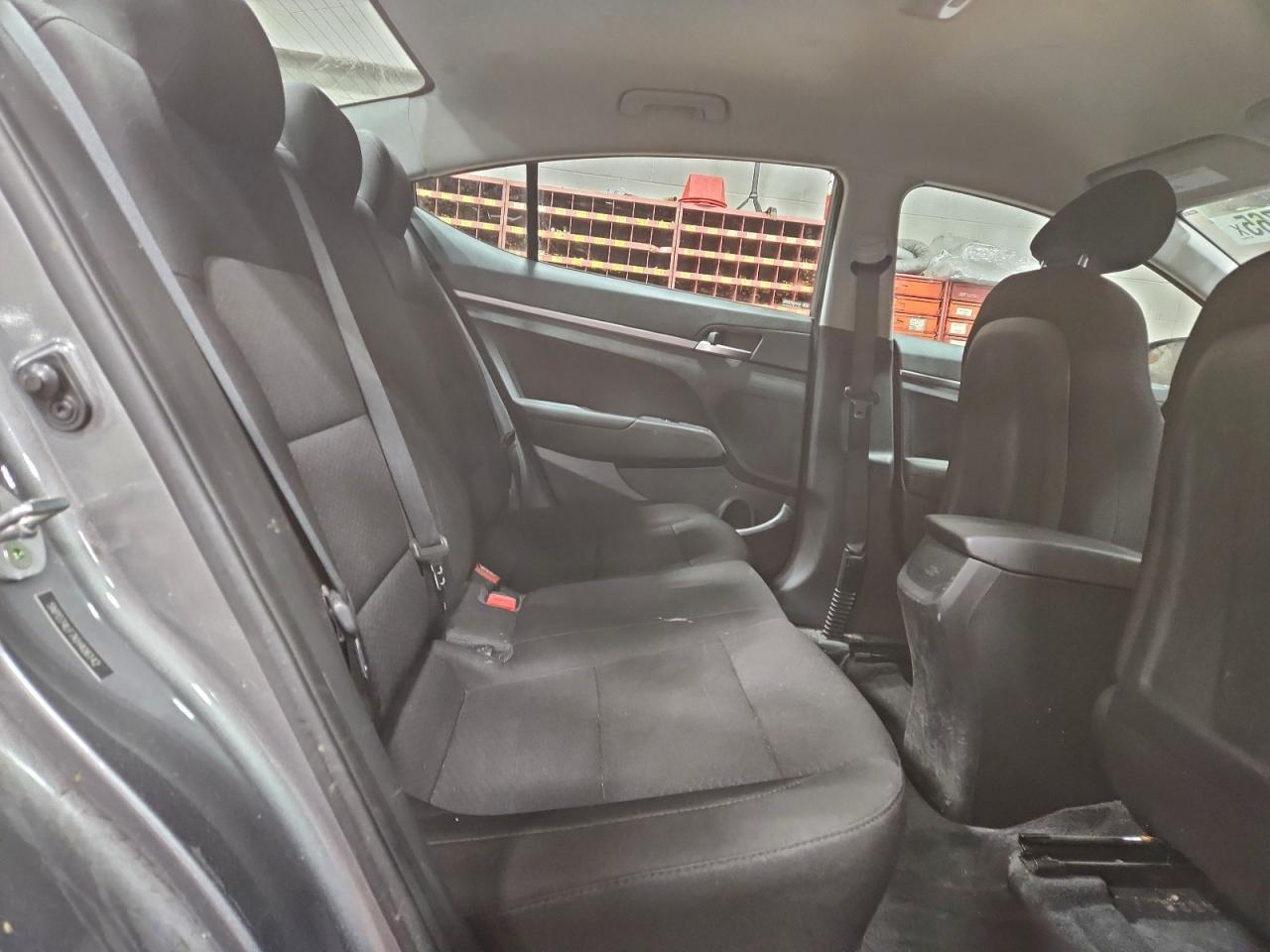 2019 HYUNDAI ELANTRA SE photo 19