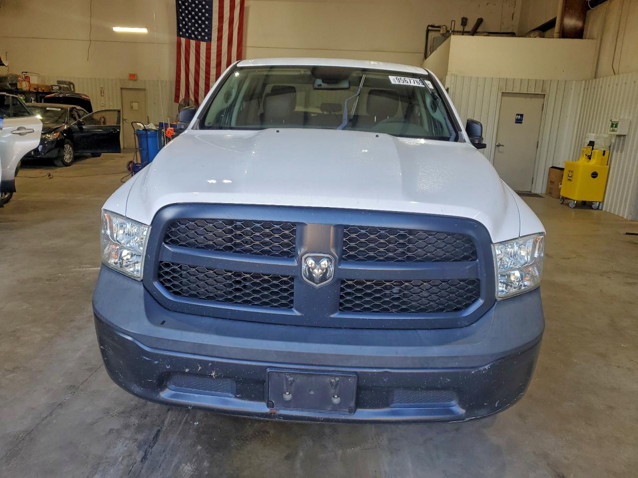 2019 RAM 1500 CLASSIC TRADESMAN photo 9