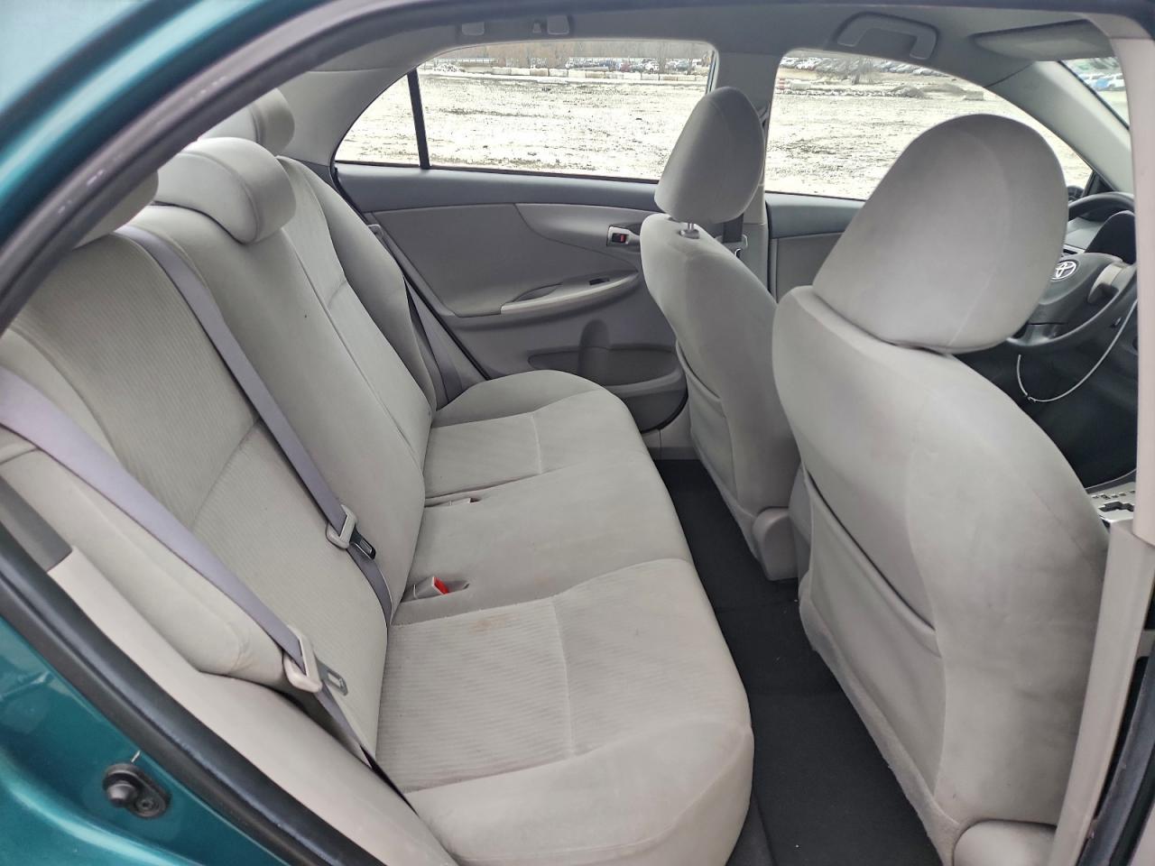 2010 TOYOTA COROLLA BASE photo 19