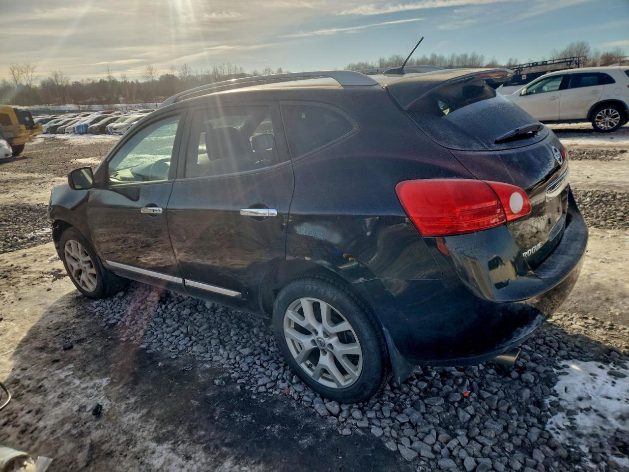 2011 NISSAN ROGUE S photo 2