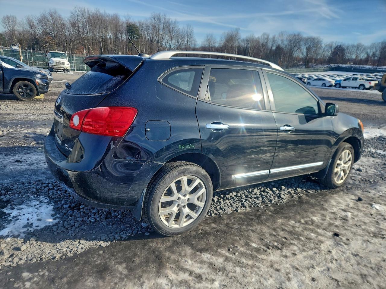 2011 NISSAN ROGUE S photo 3