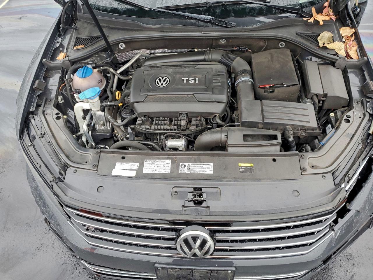 2017 VOLKSWAGEN PASSAT R-LINE photo 21