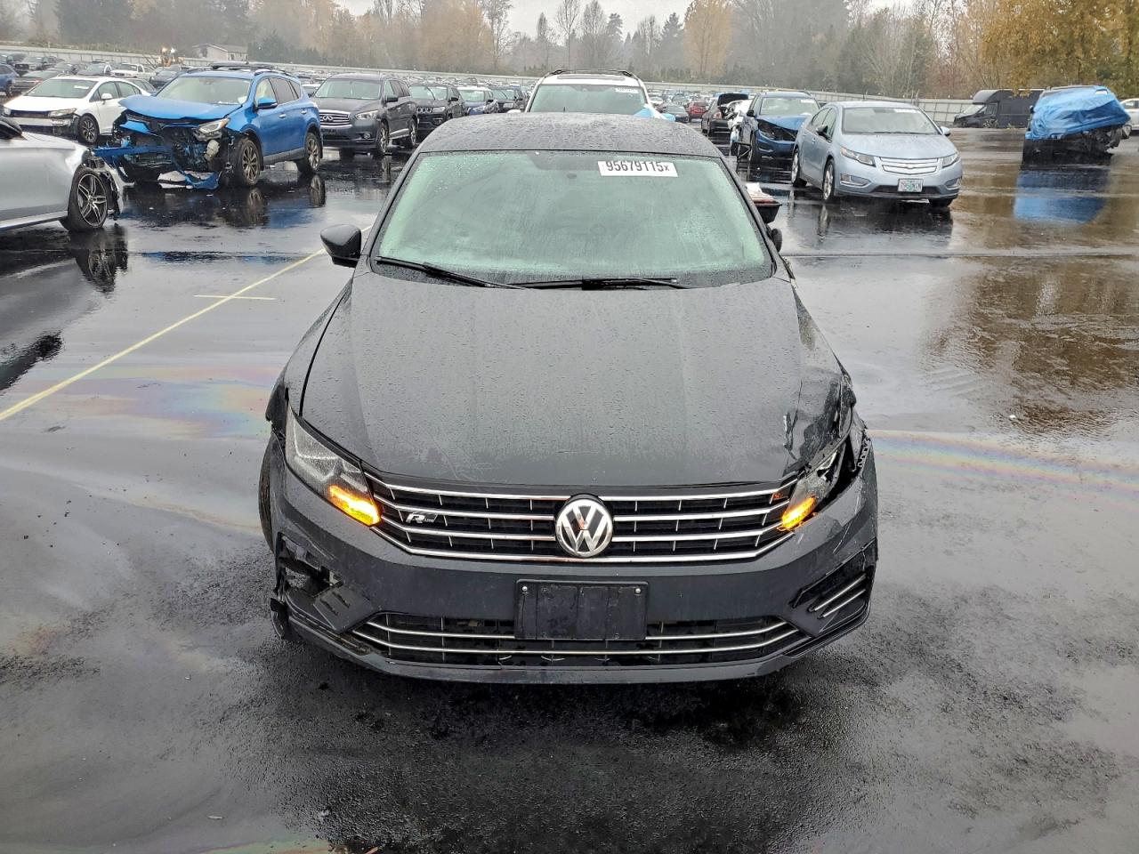 2017 VOLKSWAGEN PASSAT R-LINE photo 9