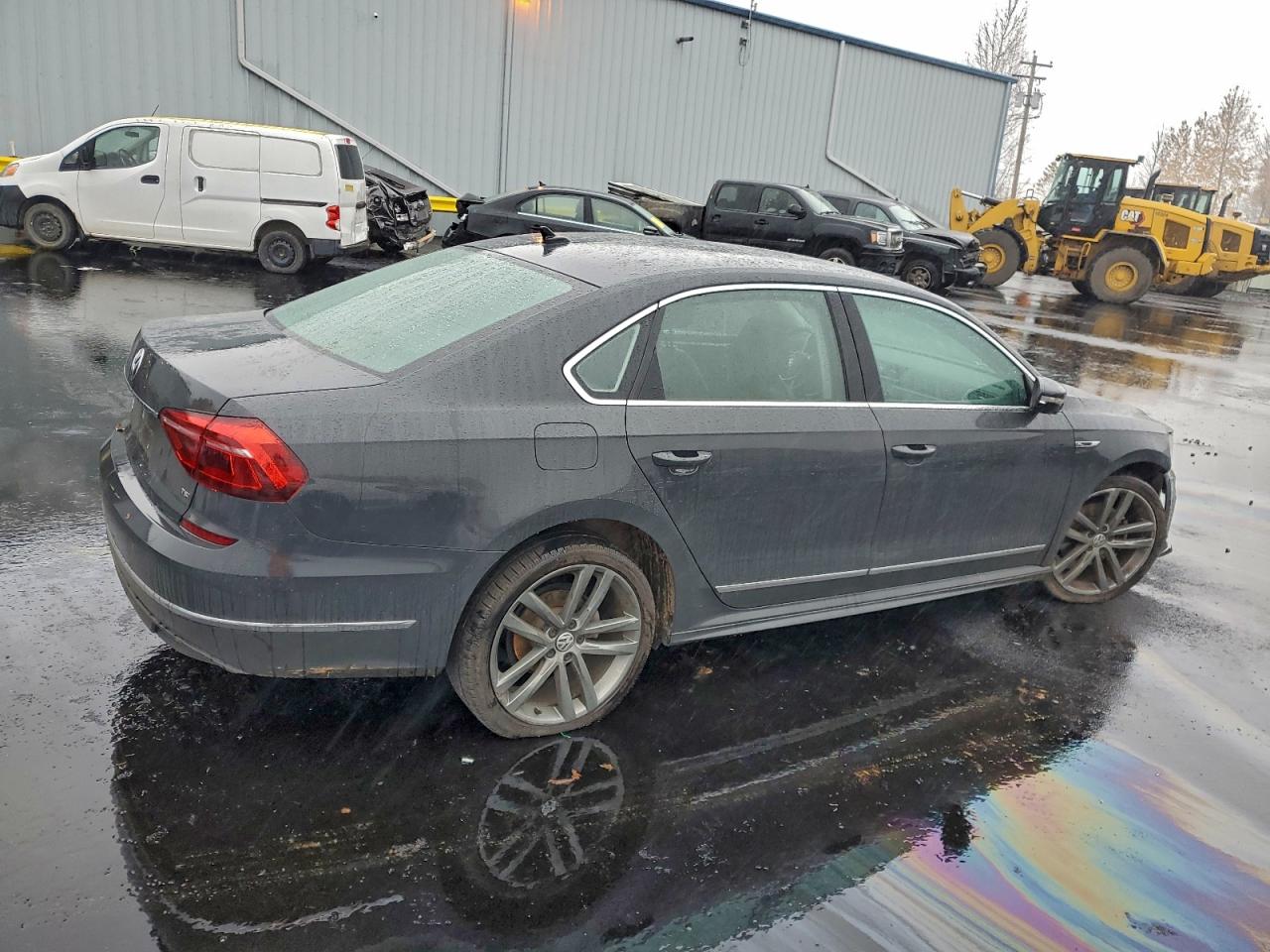 2017 VOLKSWAGEN PASSAT R-LINE photo 5