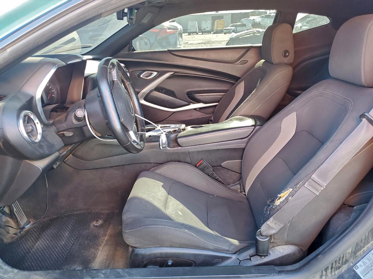 2017 CHEVROLET CAMARO LT photo 19