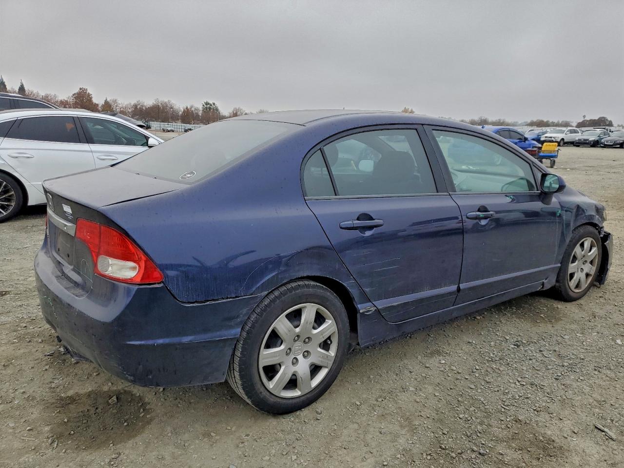 2011 HONDA CIVIC LX photo 3