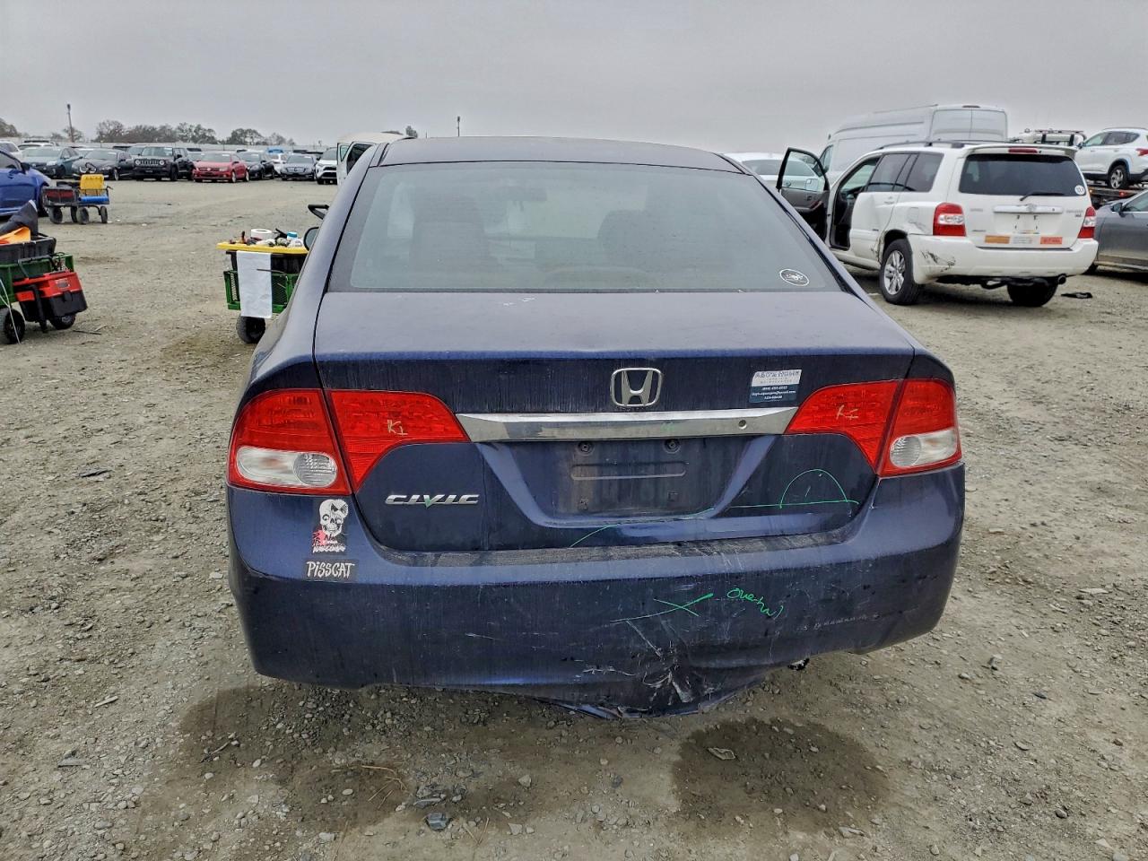 2011 HONDA CIVIC LX photo 6