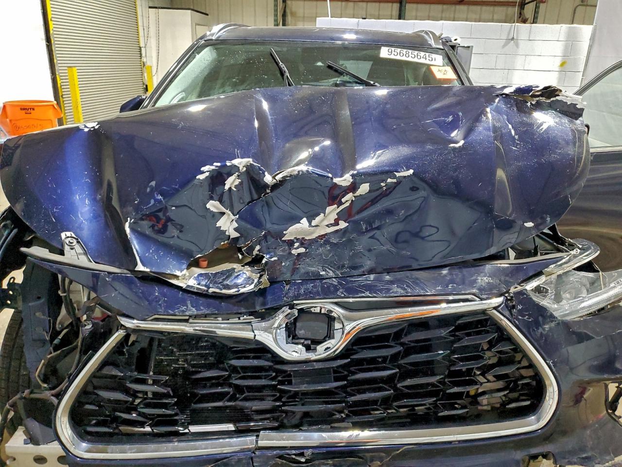 2020 TOYOTA HIGHLANDER LIMITED photo 23