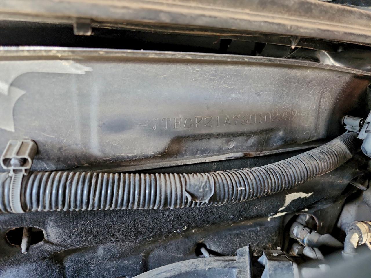 2006 TOYOTA HIGHLANDER BASE photo 13
