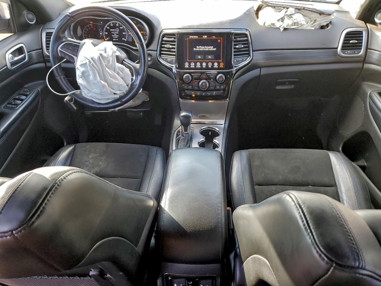 2019 JEEP GRAND CHEROKEE LAREDO photo 15